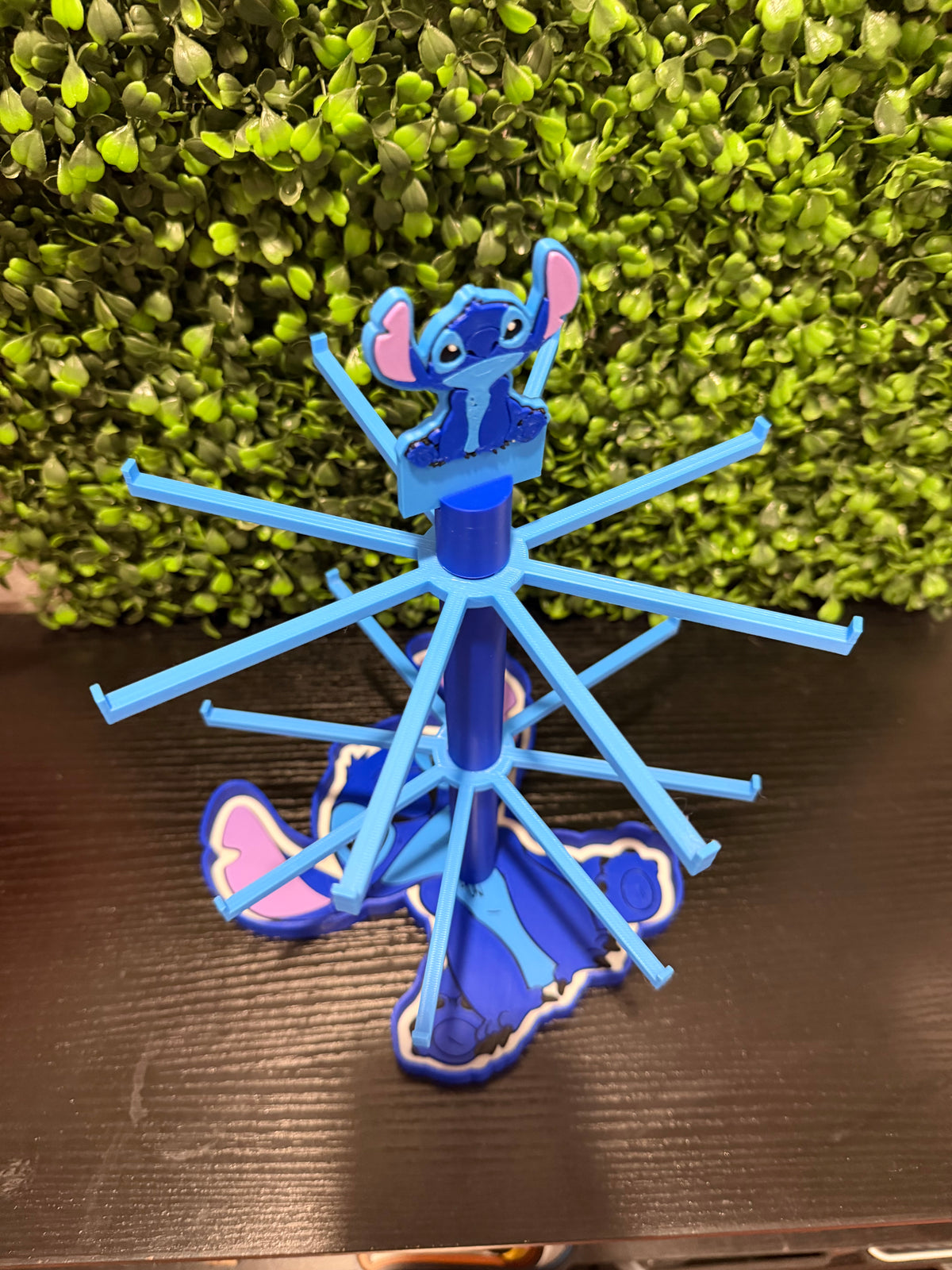 Blue Alien Keychain Stand