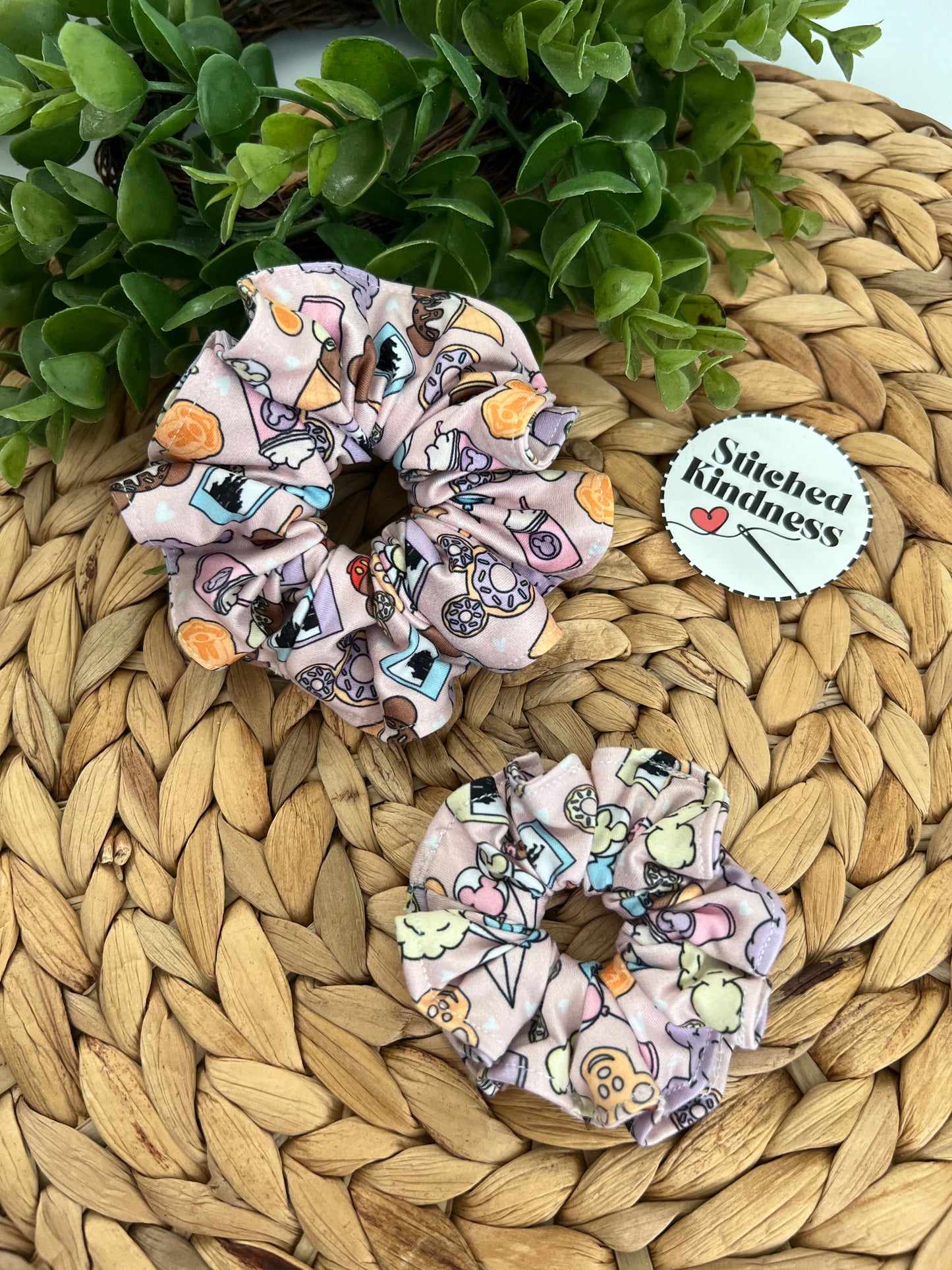 Amusement Pink Scrunchies