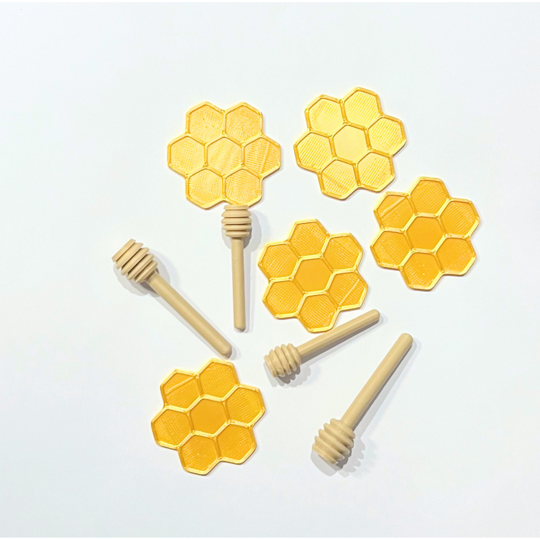 Honey Comb and Spoon Sold in a Set of Four