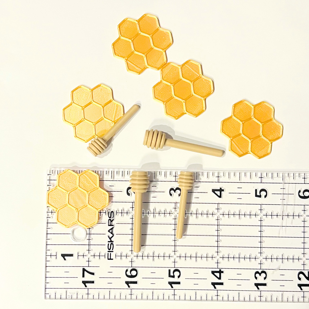 Honey Comb and Spoon Sold in a Set of Four