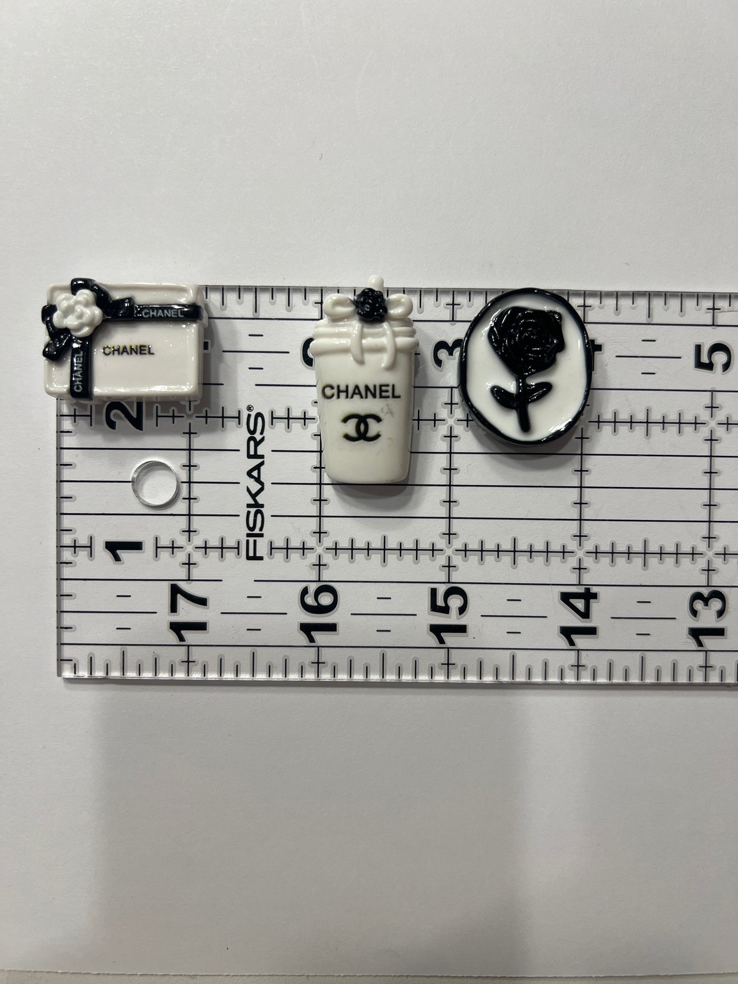 Black and white CC Flat Back Charms Mixed