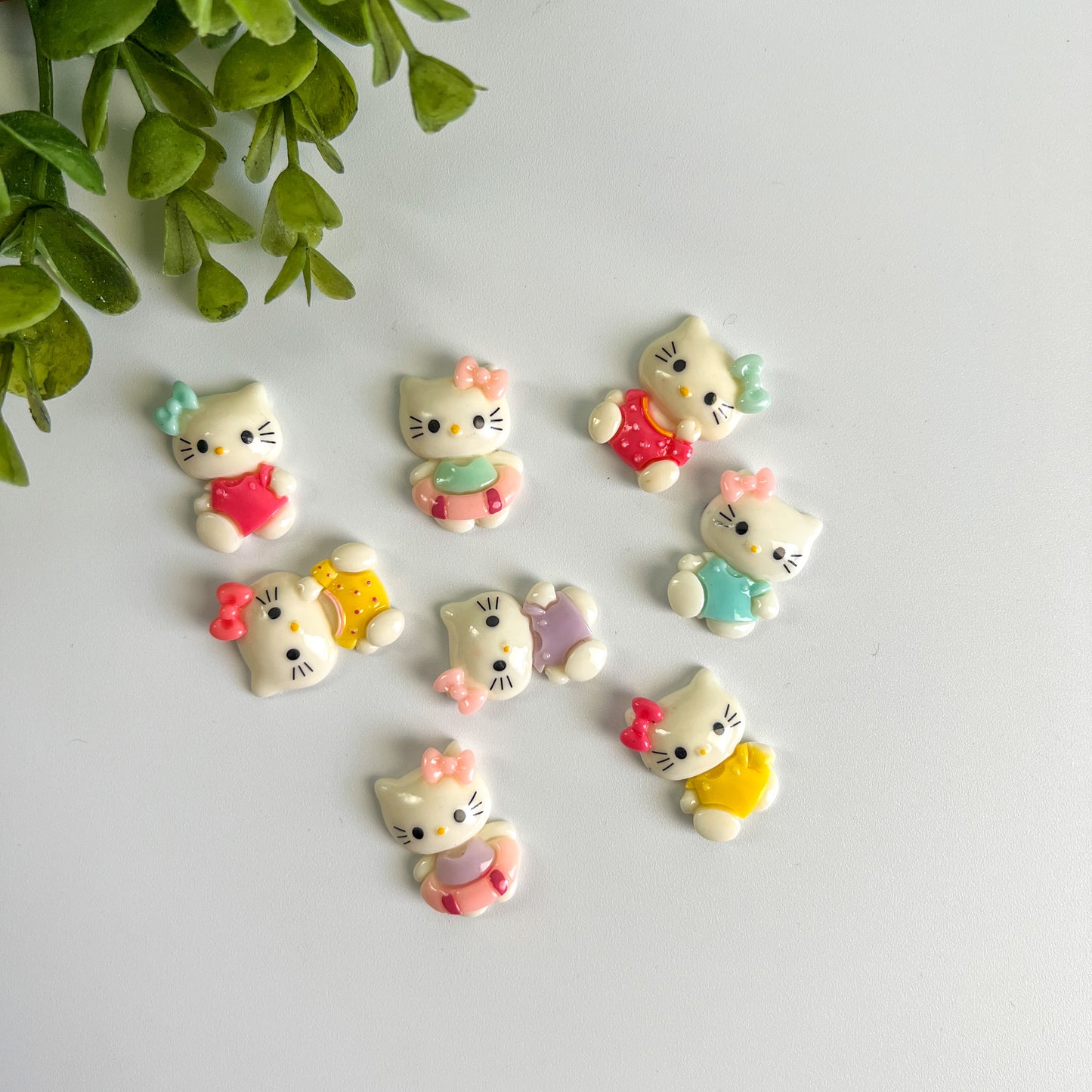 Hk Cat Flat Back Charms Mixed 8 pcs