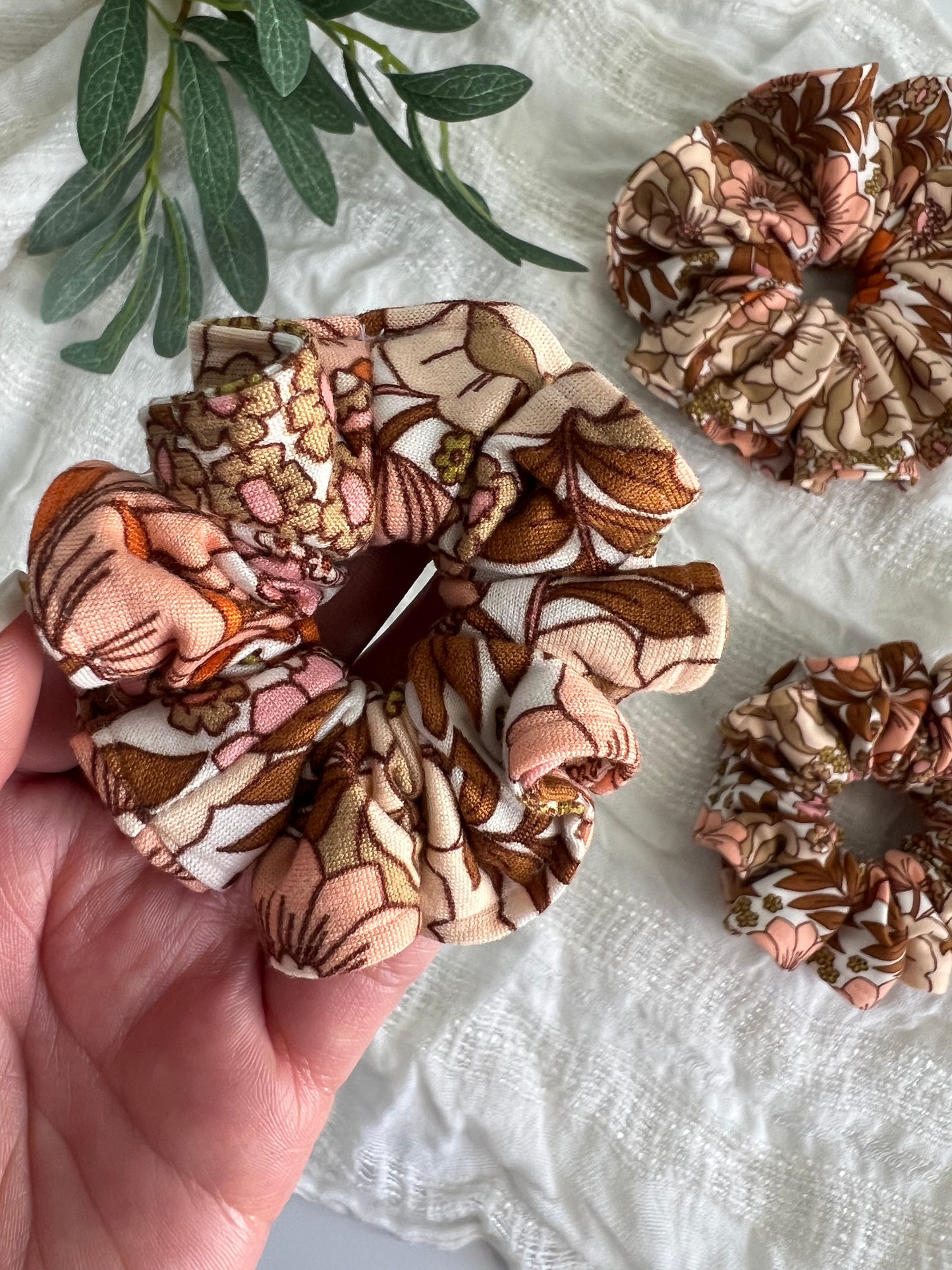 brown floral scrunchie for fall