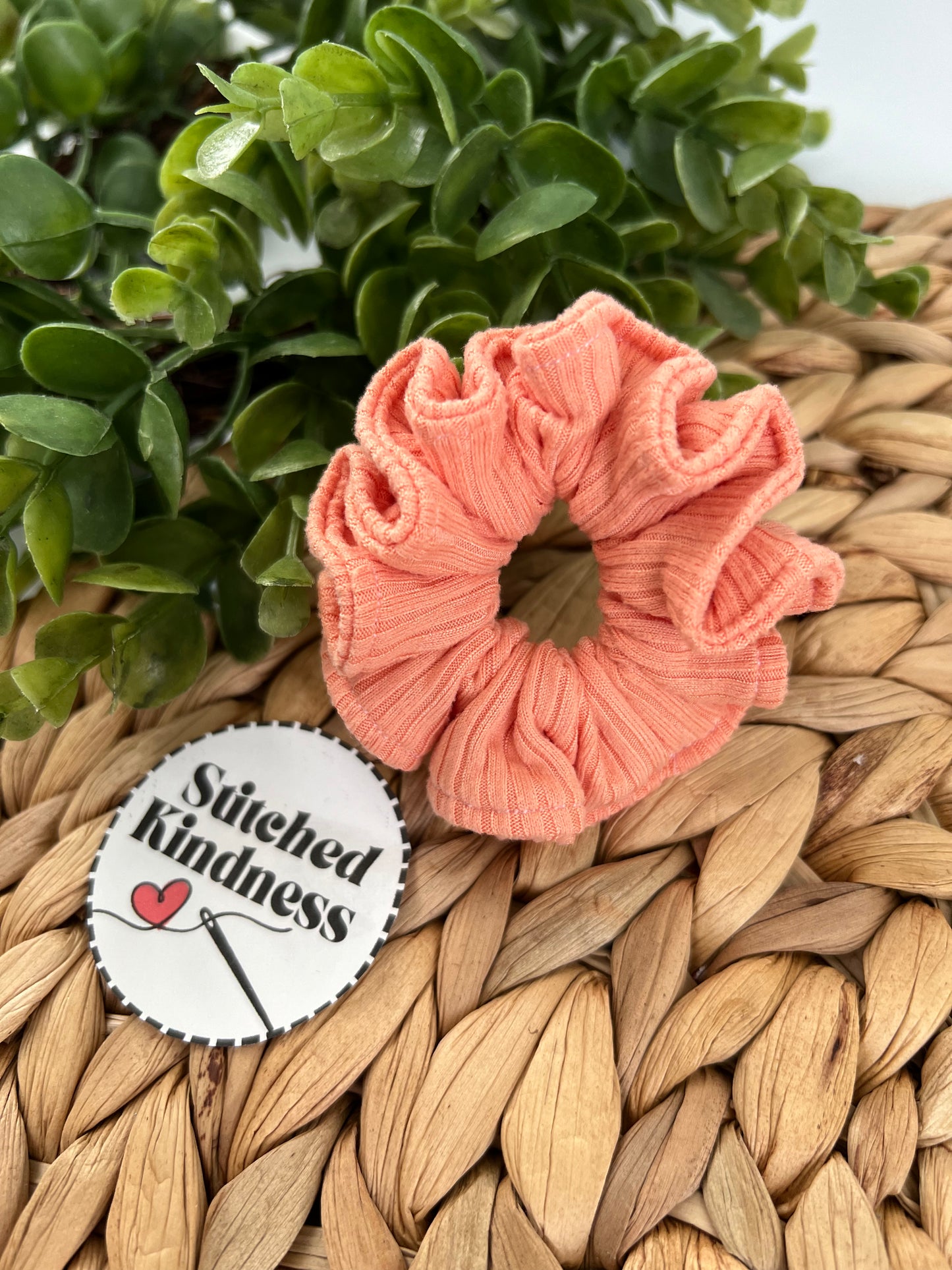 Coral Ribbed Scrunchies