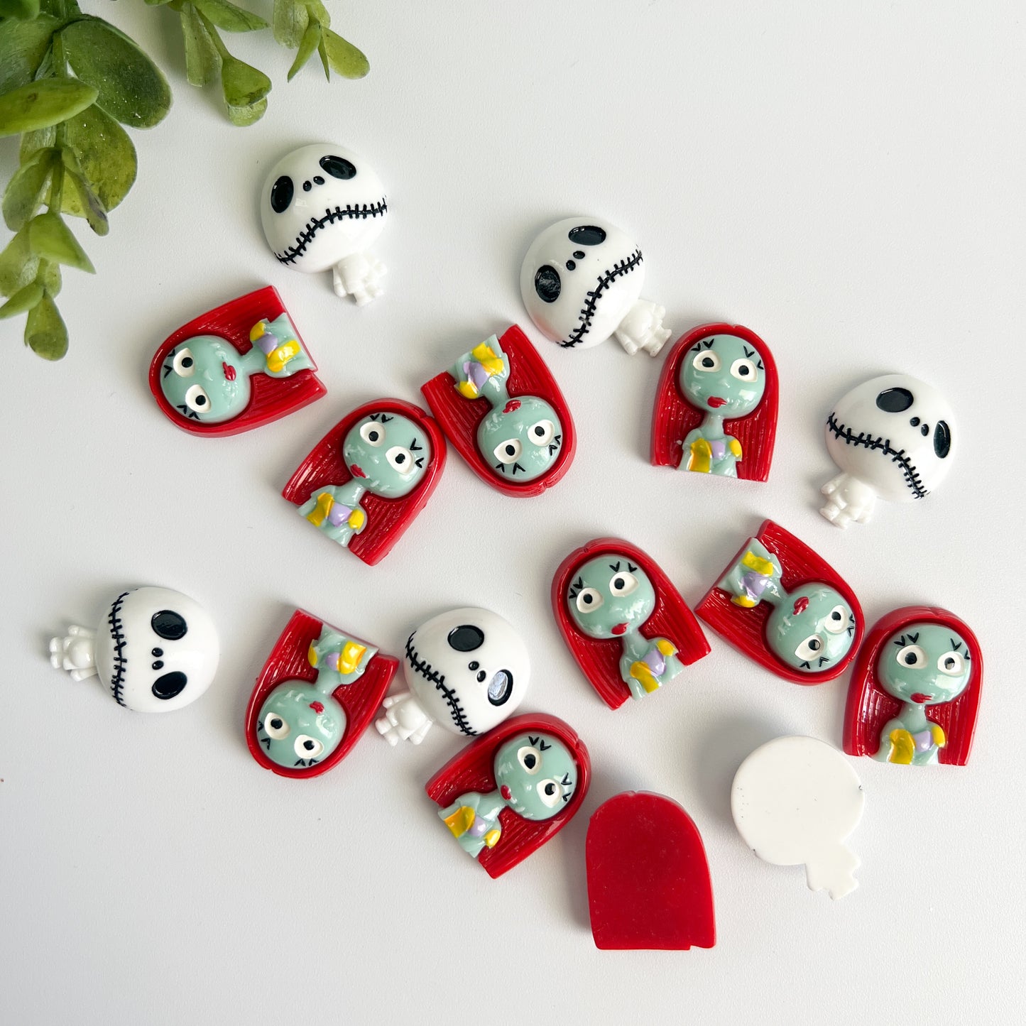 Nbc Skeleton Flat Back Charms 8 pcs