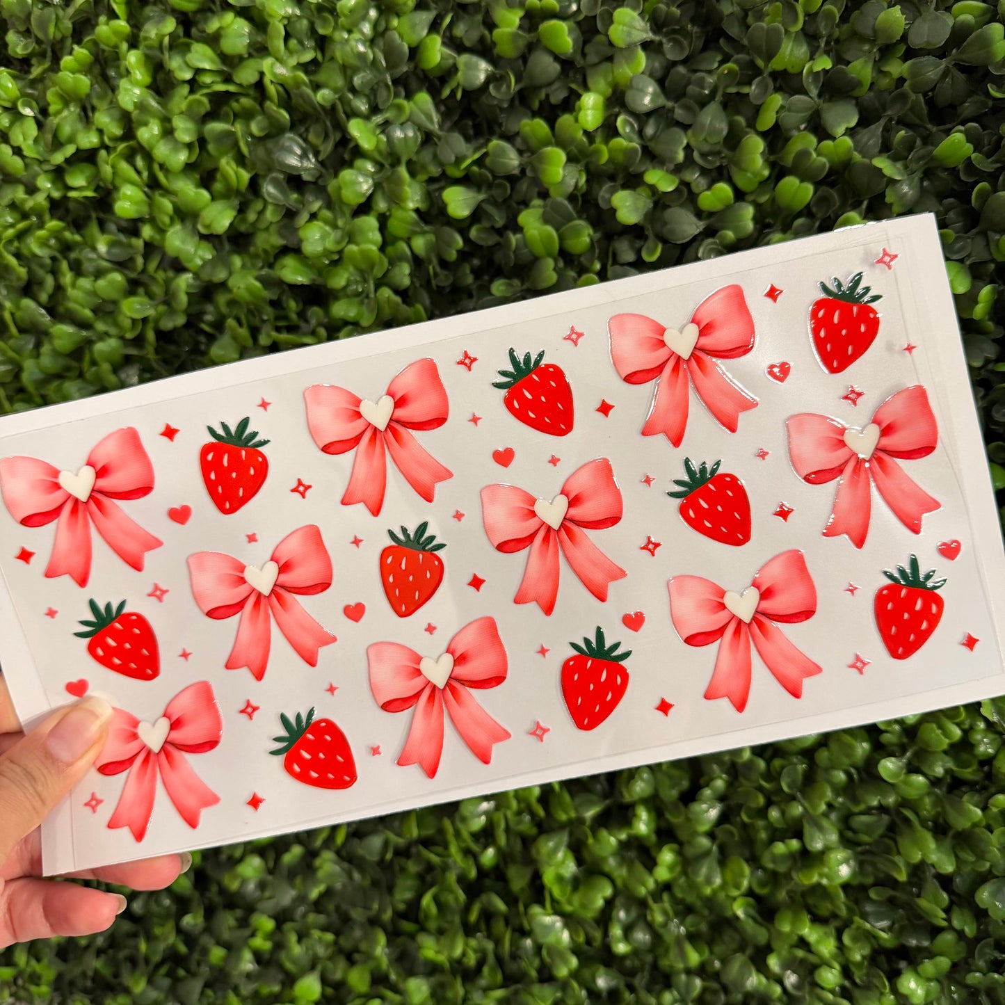 K18 Strawberries and Bows Single Sided UVDTF WRAPS