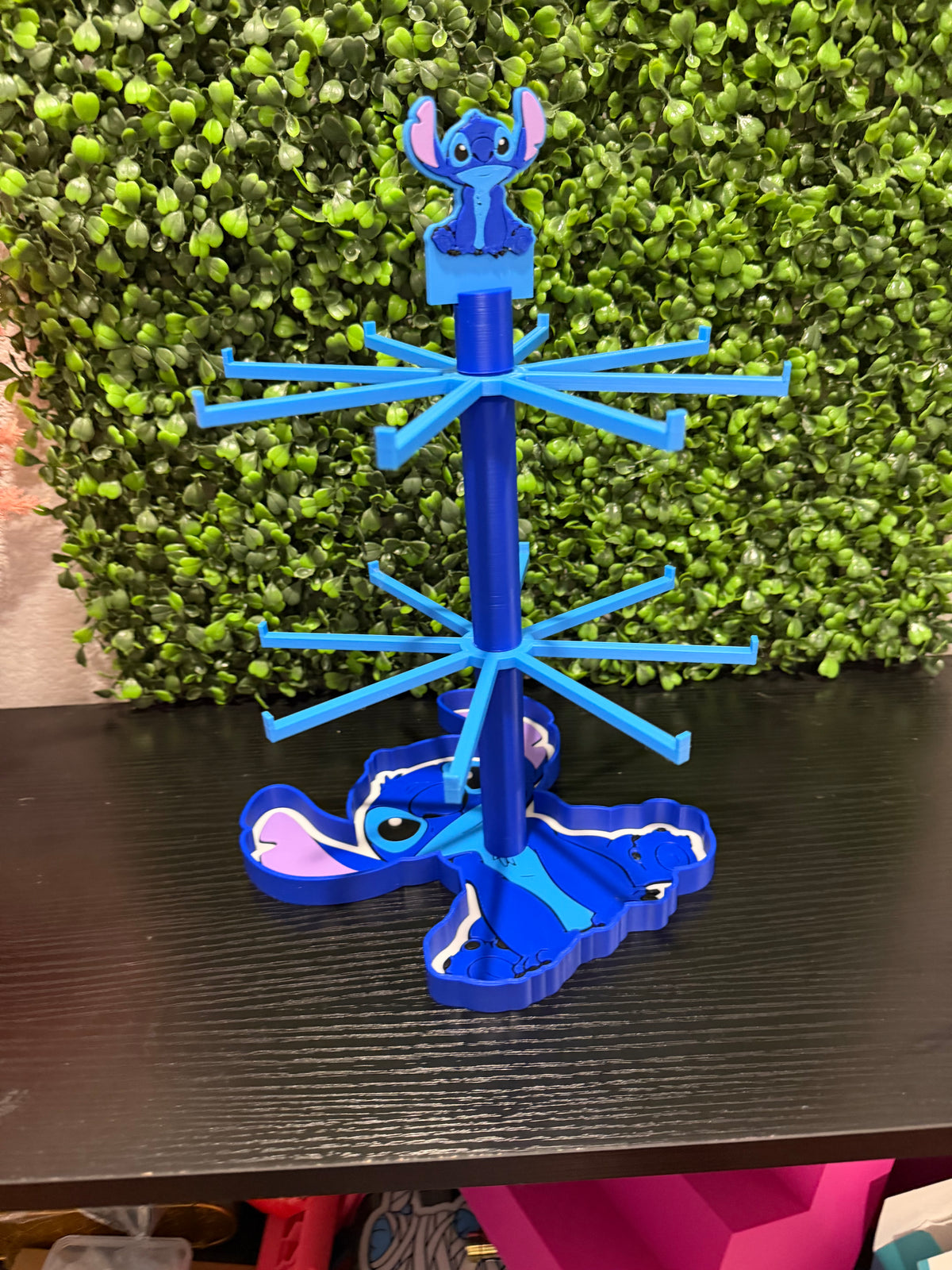 Blue Alien Keychain Stand