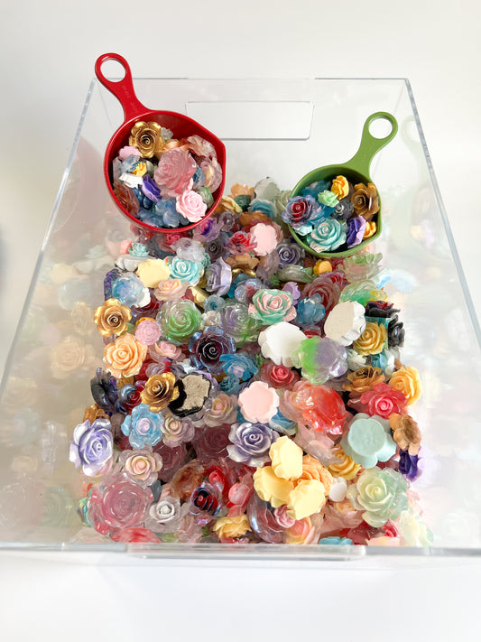 Flower Scoops Flat Back Charms