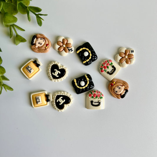 Bougie Flat Back Charms Mixed 12 pcs
