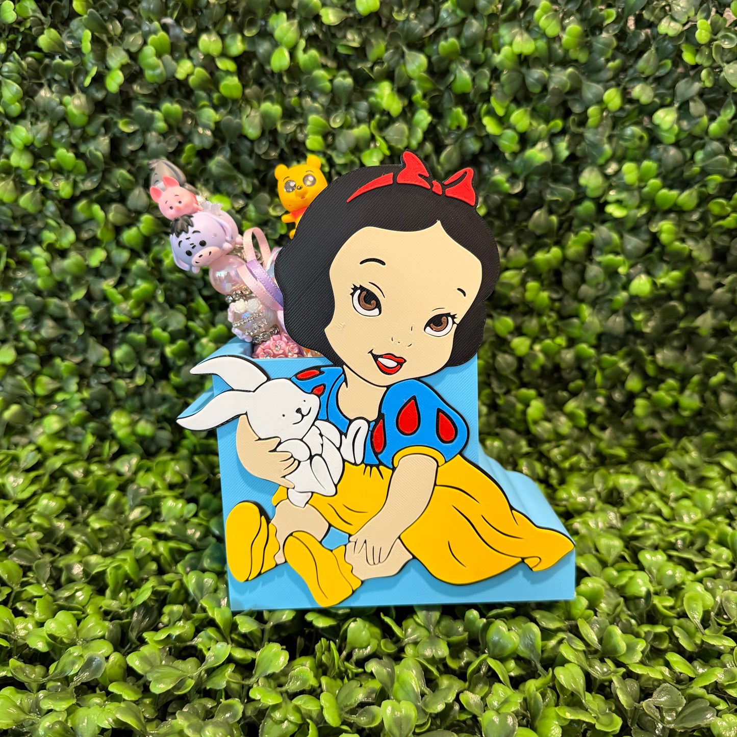 Baby Snow Pencil Holder