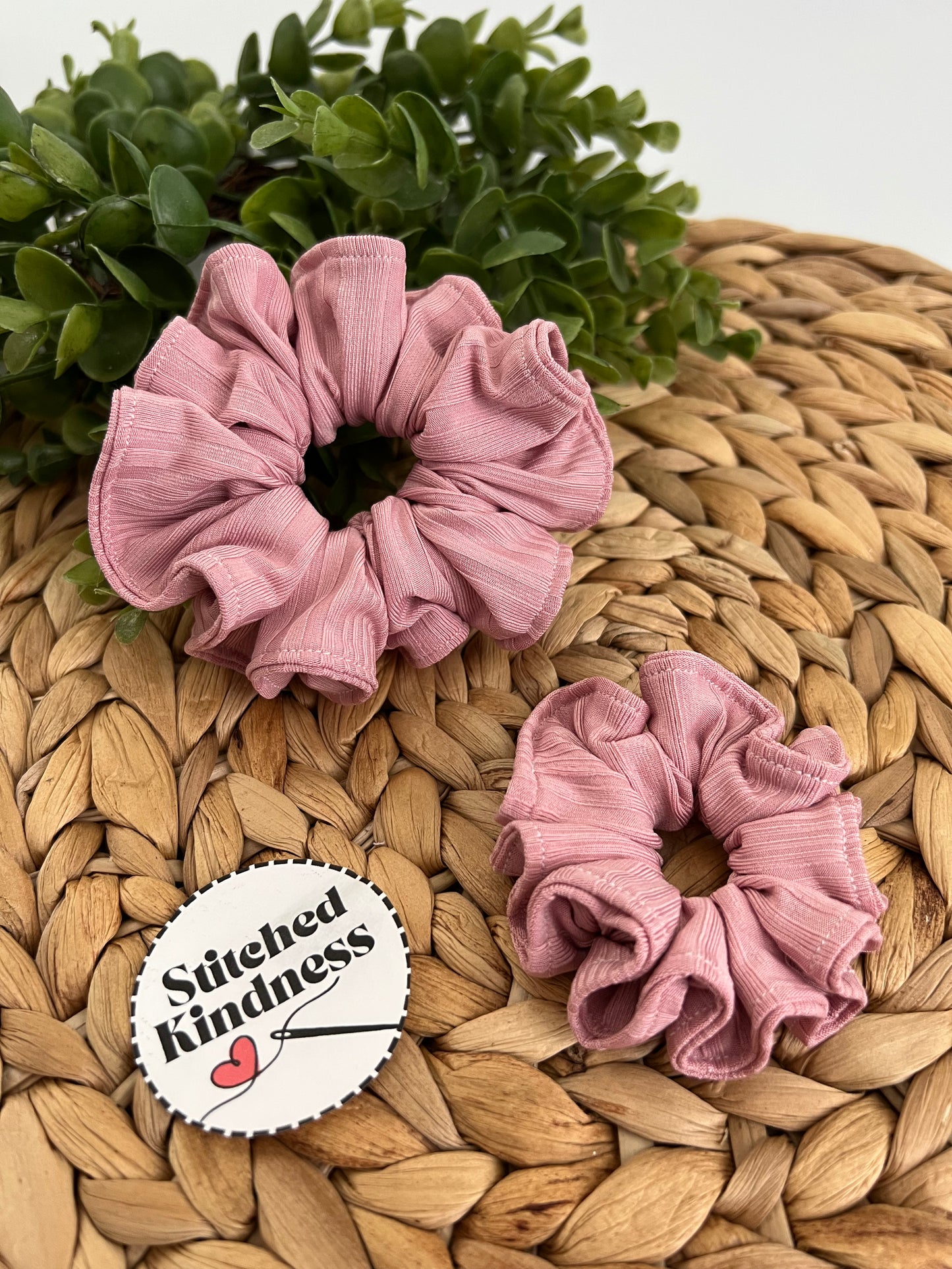 Pink Wide Ribbed Scrunchies