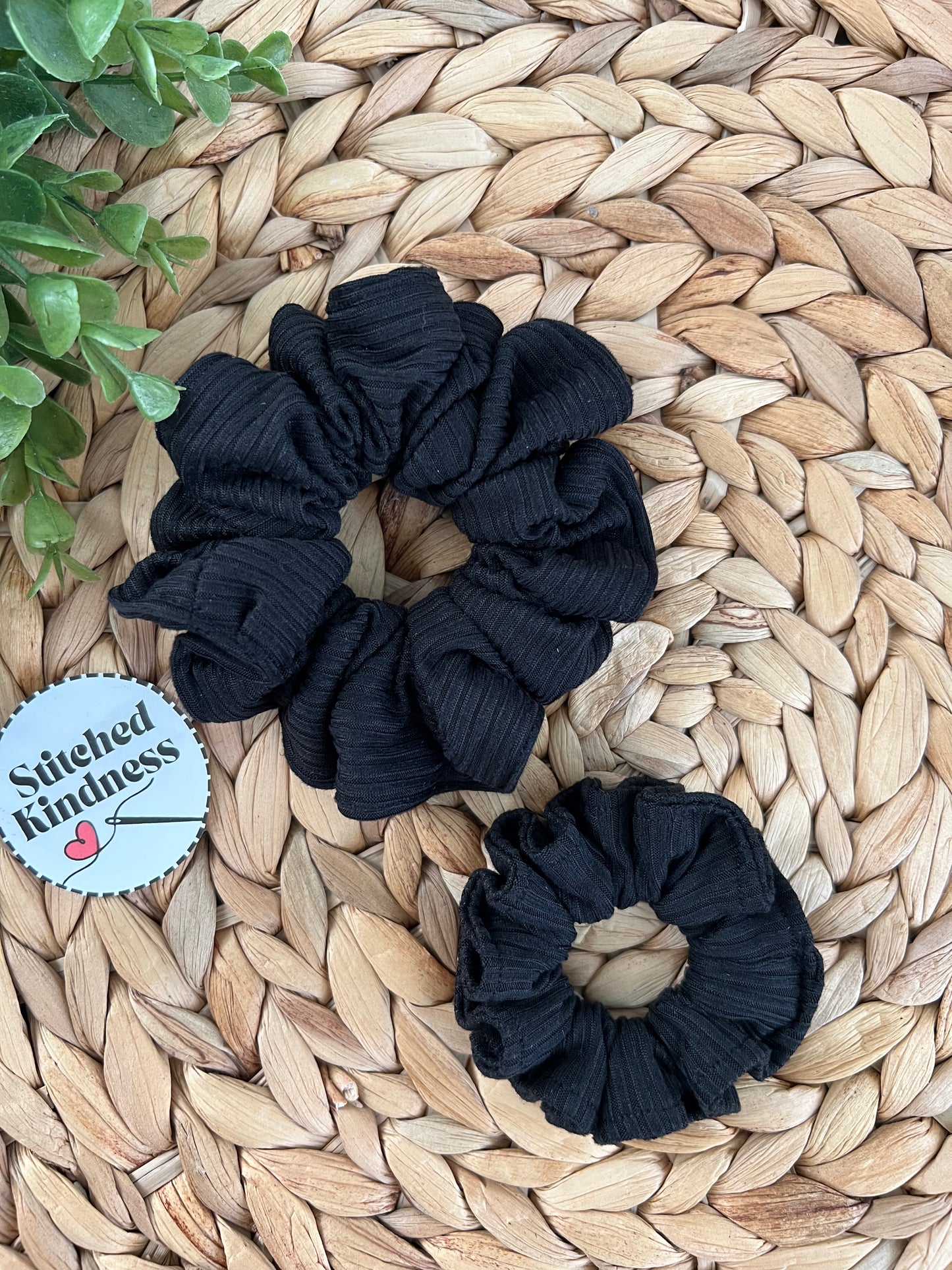 Black Ribbed Scrunchies